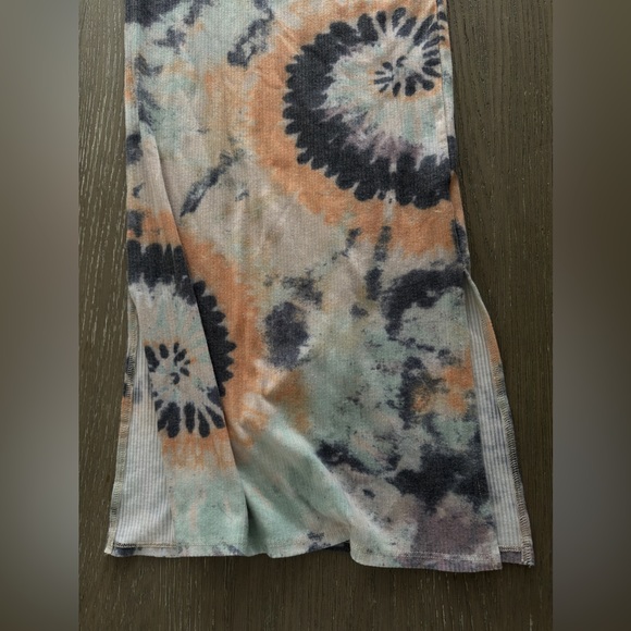 Art Class girls Midi tank dress. Size M. Has side slits. $10 - Picture 2 of 4